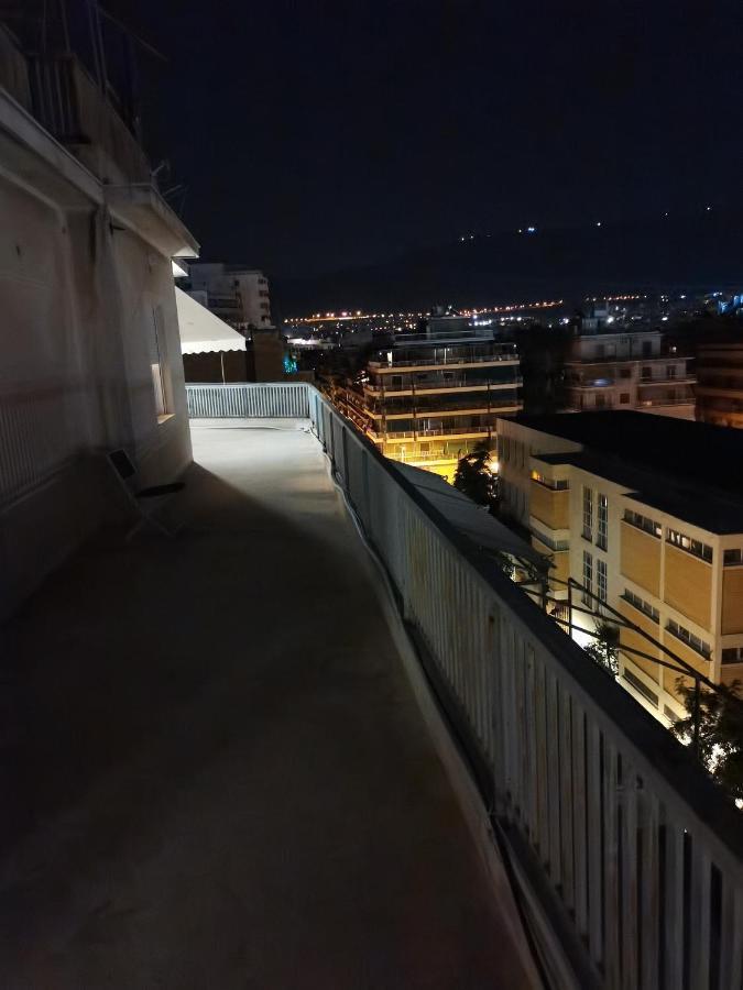 Penthouse Spacious W Super Wifi & Terrace, 2 Min From Metro Athén Kültér fotó