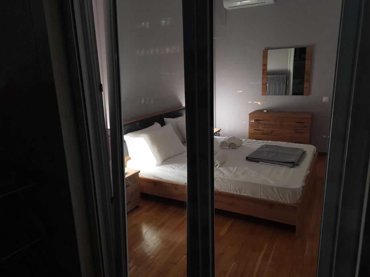 Penthouse Spacious W Super Wifi & Terrace, 2 Min From Metro Athén Kültér fotó